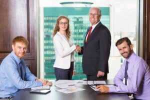 بناء-ثقافة-تنافسية-استراتيجيات-إدارة-الموارد-البشرية-للشركات-الصغيرة-والمتوسطة