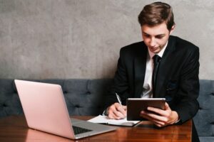 استراتيجيات-توظيف-مبتكرة-للشركات-الصغيرة-والمتوسطة